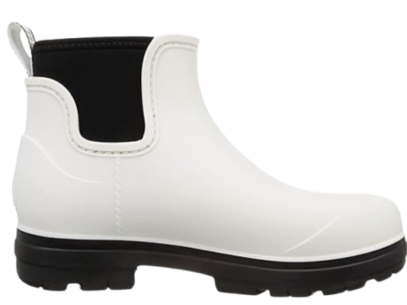 Ugg Nurse Shoes: Comfortable and Durable Footwear for Healthcare Professionals (Needs FIXED)